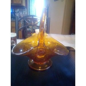 Tiara Golden Amber Glass Basket